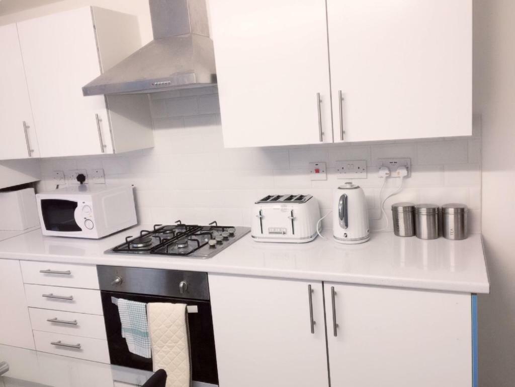 Abbey Wood Station Five Bedroom Self Contained House מראה חיצוני תמונה