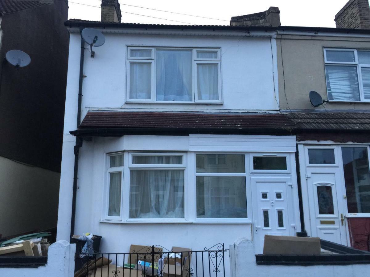 Abbey Wood Station Five Bedroom Self Contained House מראה חיצוני תמונה