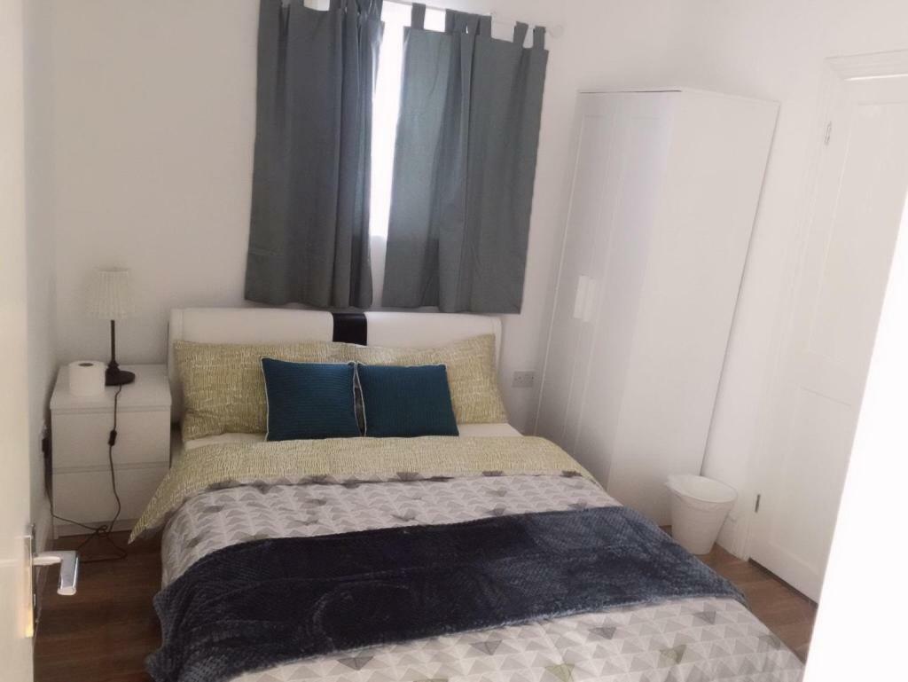 Abbey Wood Station Five Bedroom Self Contained House מראה חיצוני תמונה