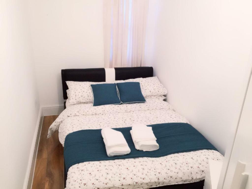 Abbey Wood Station Five Bedroom Self Contained House מראה חיצוני תמונה