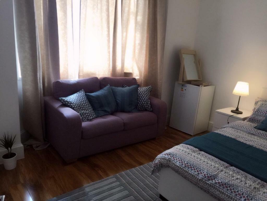 Abbey Wood Station Five Bedroom Self Contained House מראה חיצוני תמונה