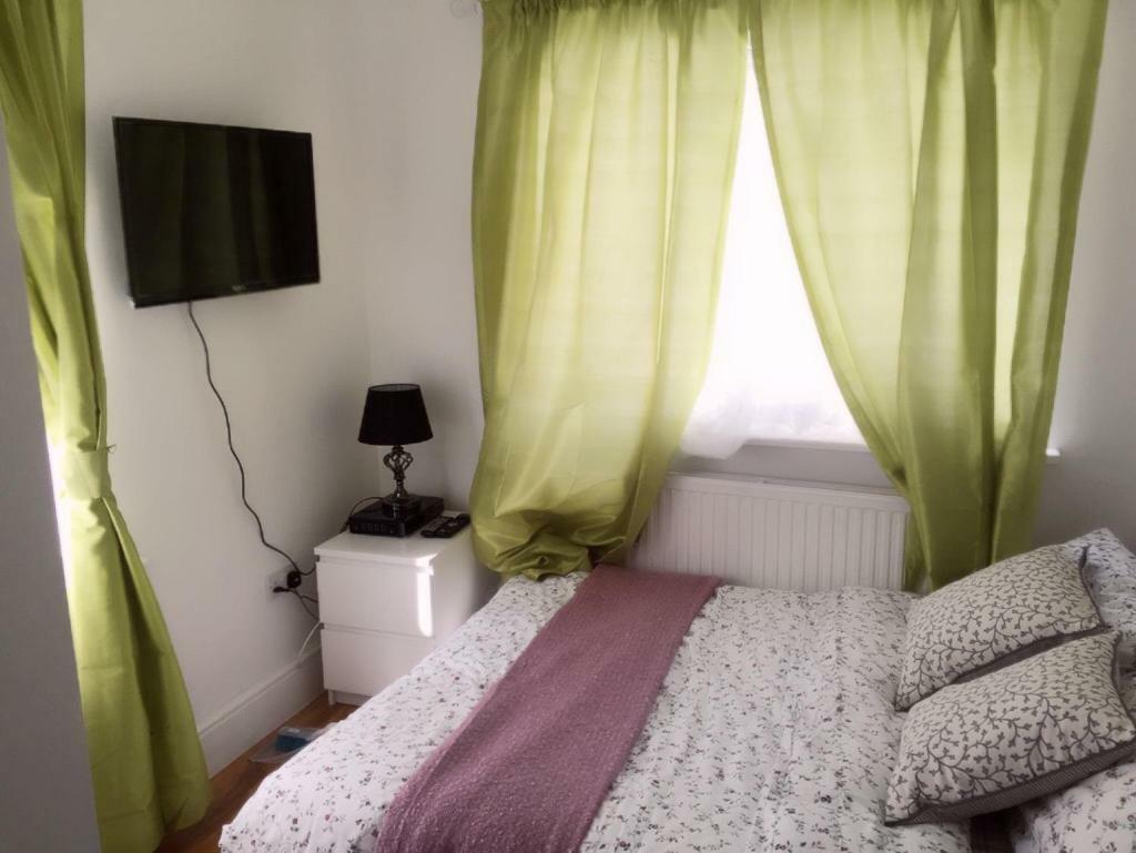Abbey Wood Station Five Bedroom Self Contained House מראה חיצוני תמונה