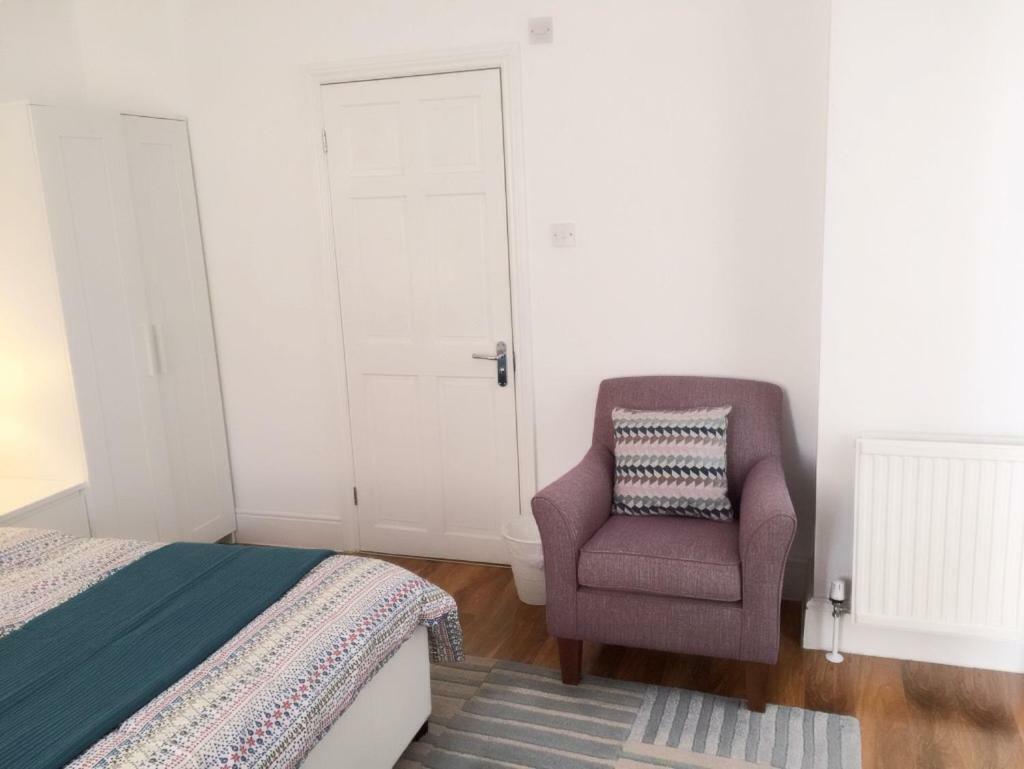 Abbey Wood Station Five Bedroom Self Contained House מראה חיצוני תמונה