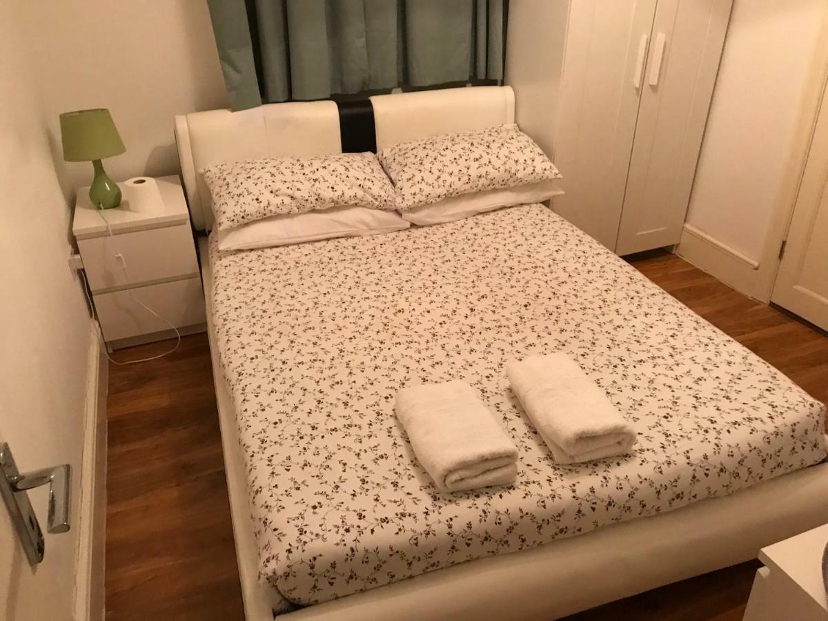 Abbey Wood Station Five Bedroom Self Contained House מראה חיצוני תמונה